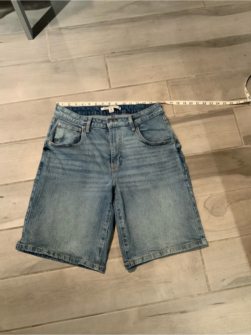 Women’s Celebrity Pink Light Blue Denim Jean Shorts Medium